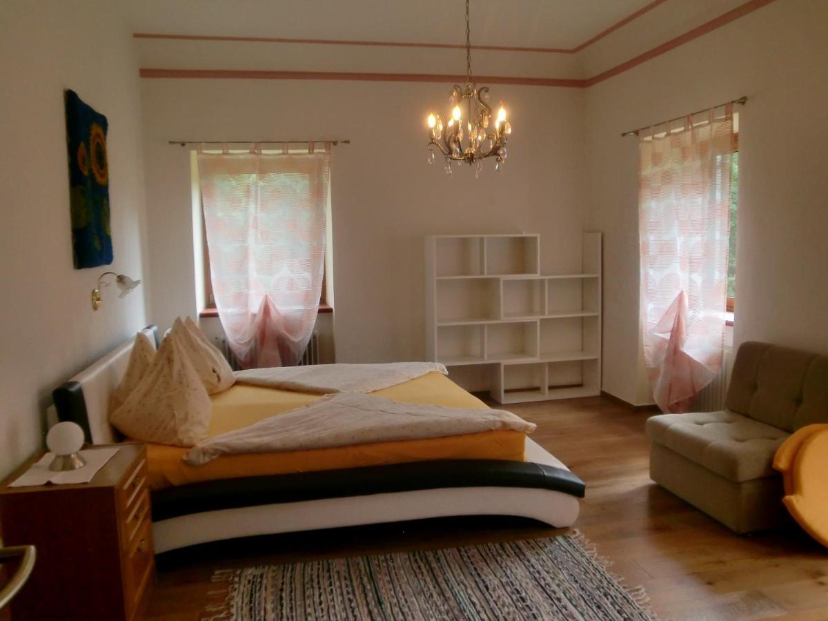 Dellach im Drautal Garten- & Loggia-Appartement Herrenhaus מראה חיצוני תמונה