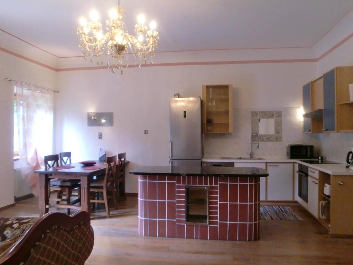 Dellach im Drautal Garten- & Loggia-Appartement Herrenhaus מראה חיצוני תמונה