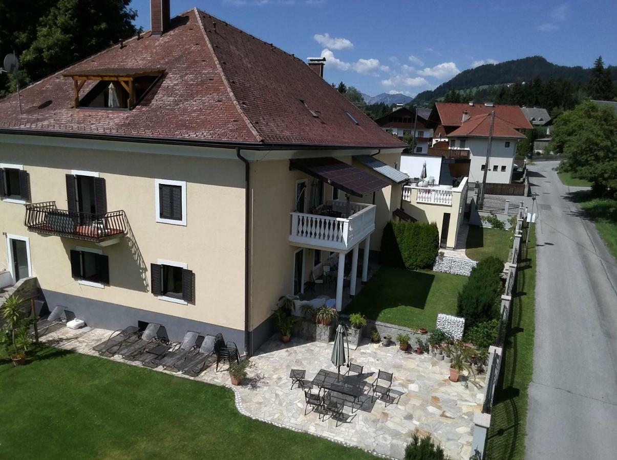 Dellach im Drautal Garten- & Loggia-Appartement Herrenhaus מראה חיצוני תמונה