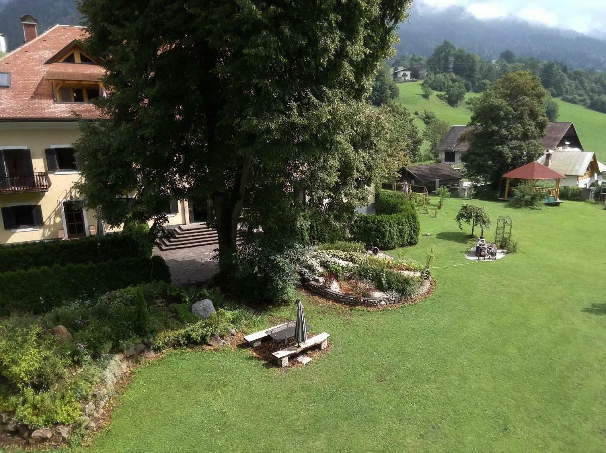 Dellach im Drautal Garten- & Loggia-Appartement Herrenhaus מראה חיצוני תמונה